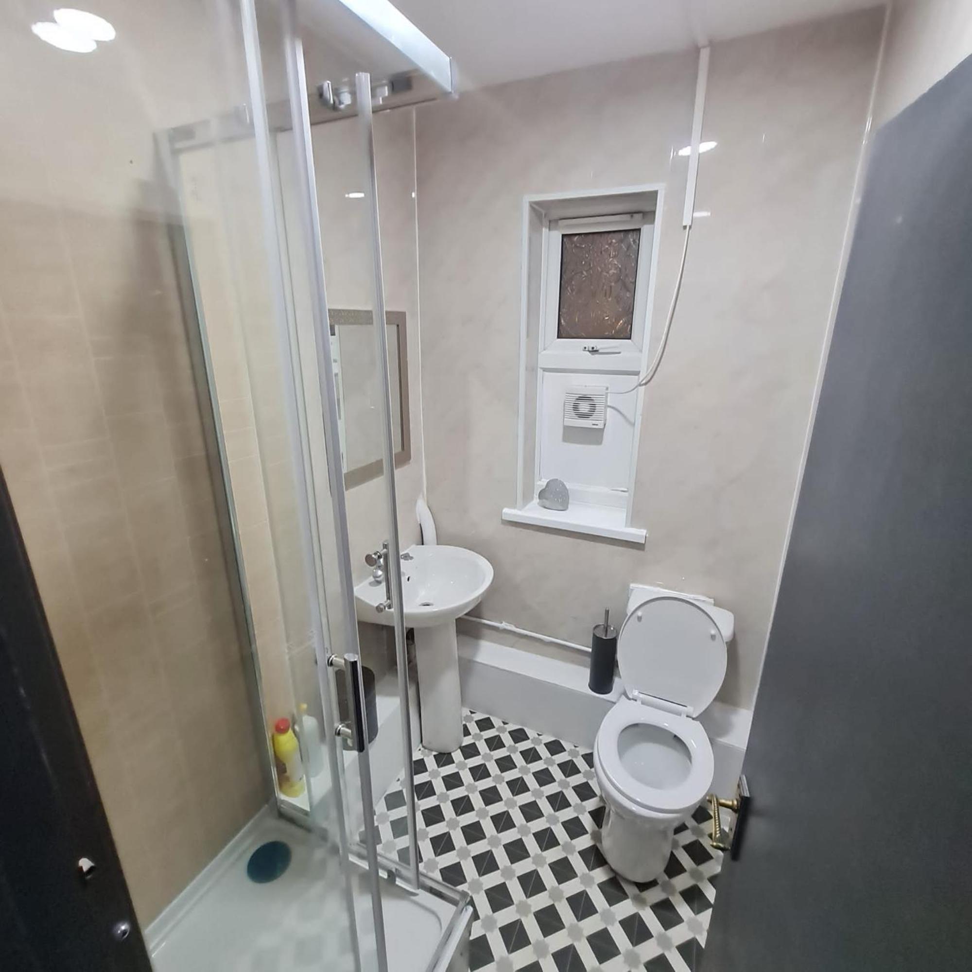 Colebert Avenue Apartment Лондон Екстериор снимка