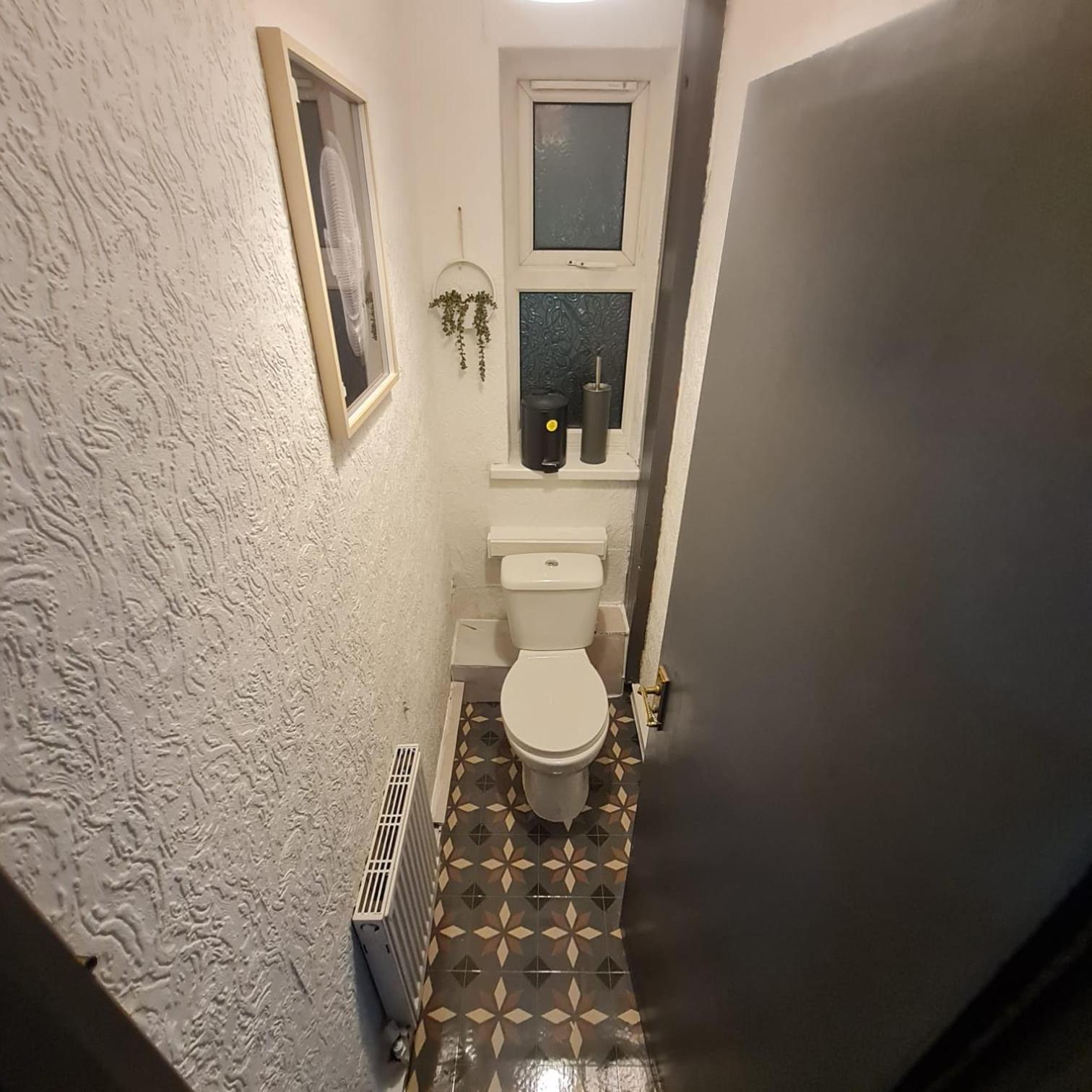 Colebert Avenue Apartment Лондон Екстериор снимка