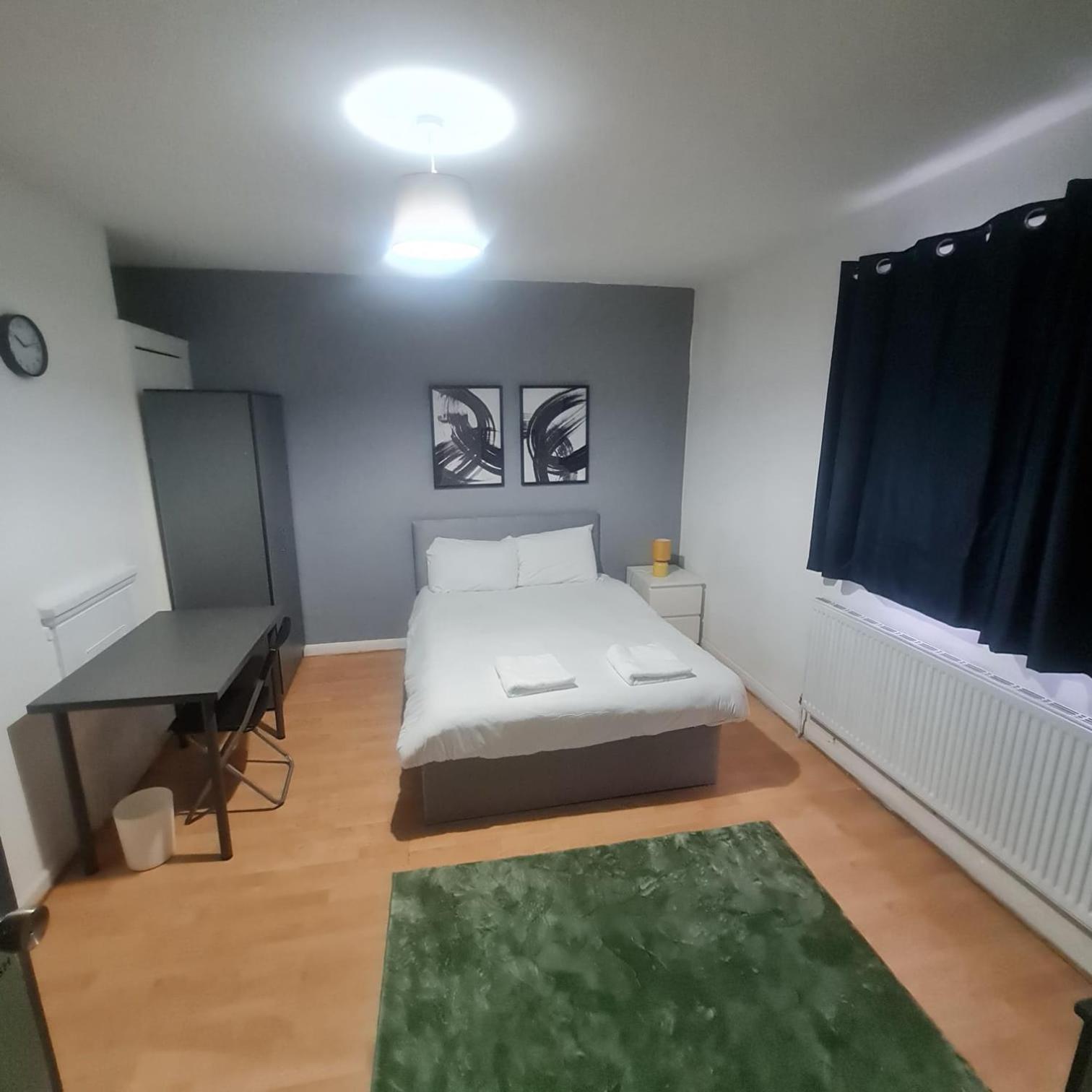 Colebert Avenue Apartment Лондон Екстериор снимка