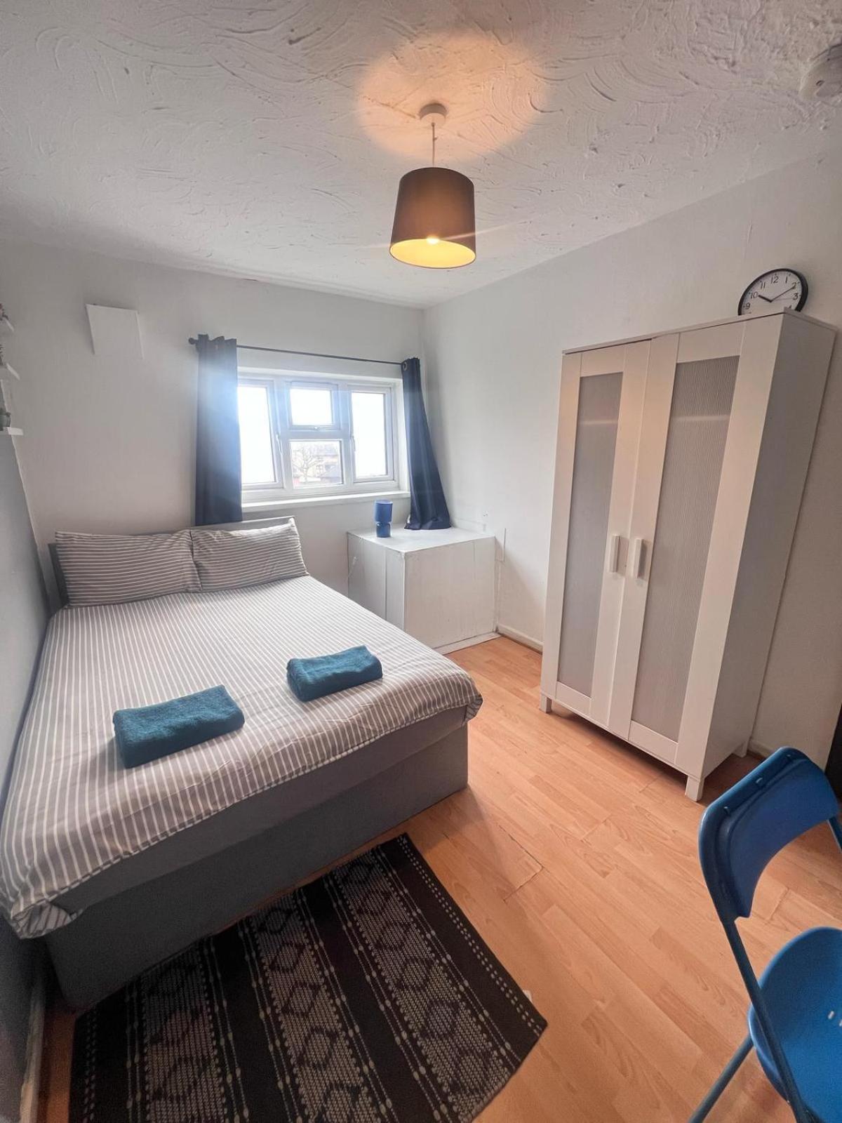 Colebert Avenue Apartment Лондон Екстериор снимка